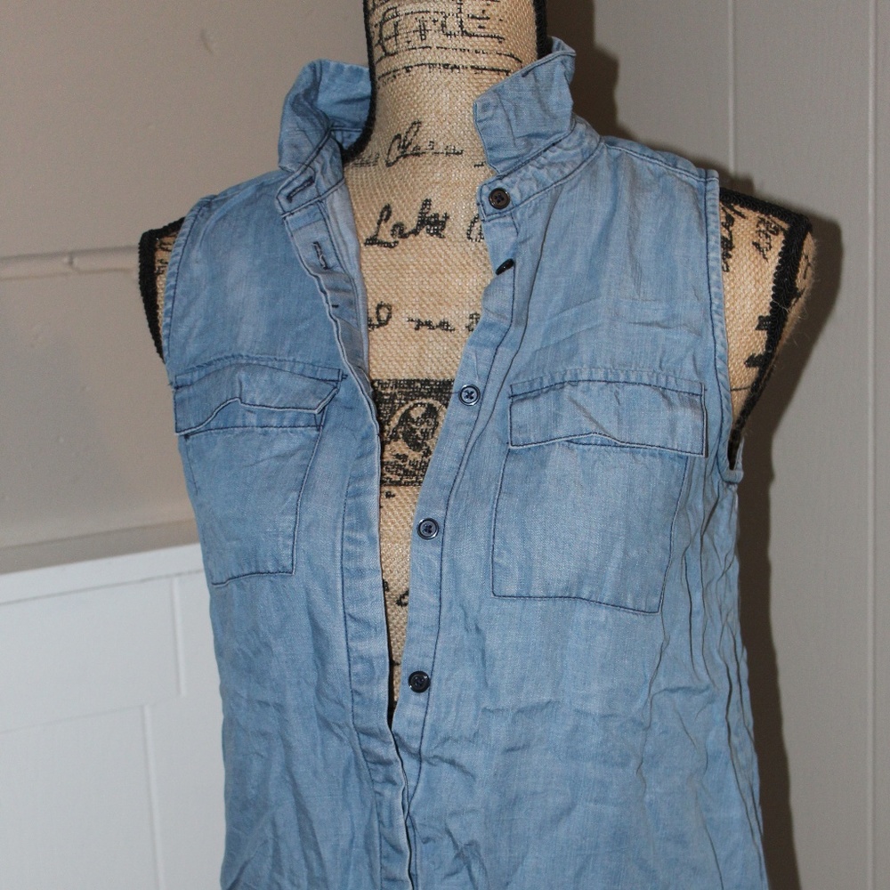 Denim sleeveless top